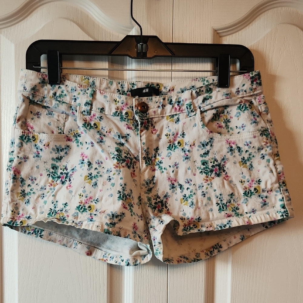H&M White Jean Shorts with Floral Print